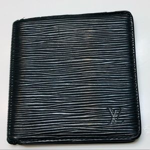 GENUINE LOUIS VUITTON Black Epi Six-Cartes Wallet